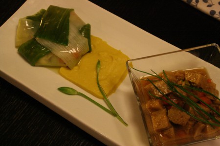 Fagottino di verdure su crema di canellini e seitan alle erbe selvatiche