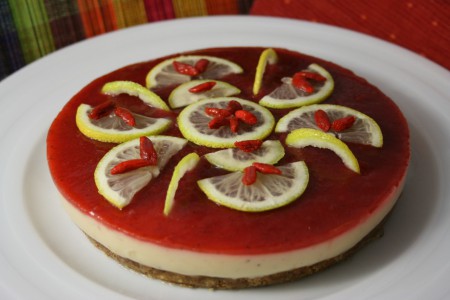 Mousse di limone con composta di fragole